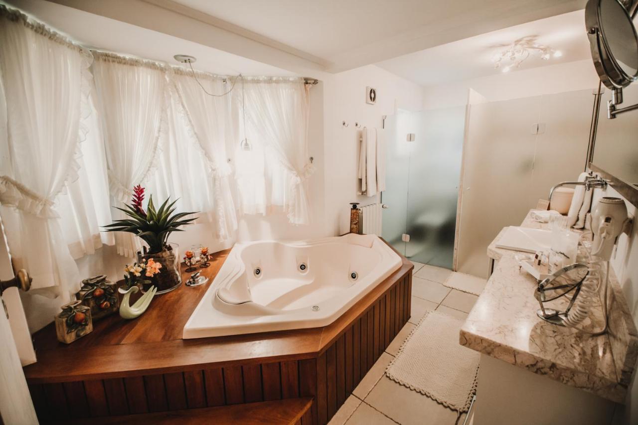 Suite Hot Tub