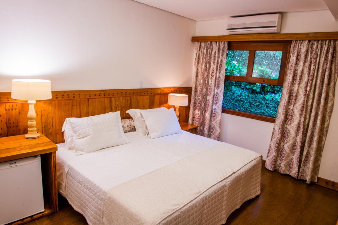 Standard Double or Twin Room,1028184274:JPEG