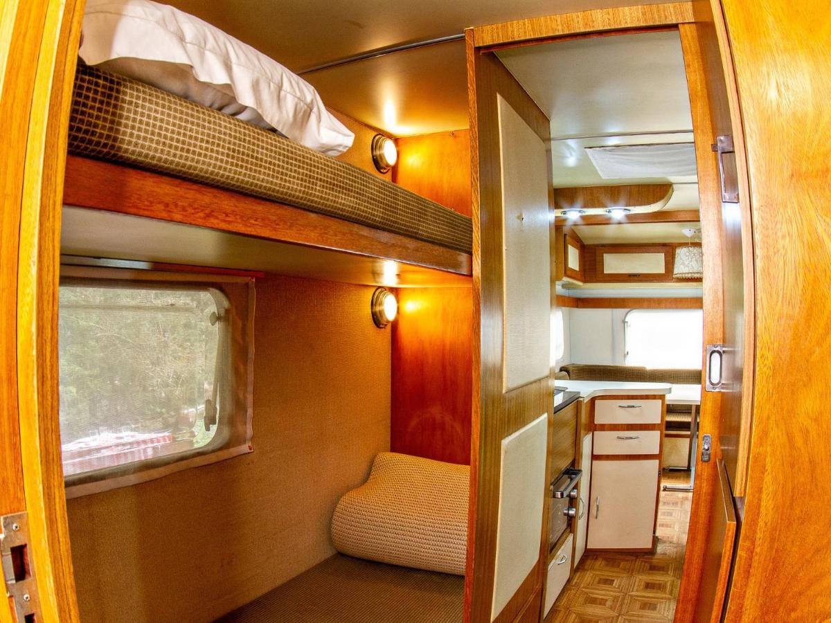 Caravan,1246168417:JPEG